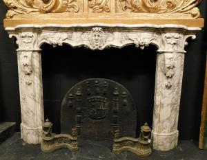 chm586 Italian fireplace in white veined marble, dimensions: 180 x 114 x 26 cm